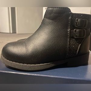 Toddler Girls Booties Osh Kosh Size 8